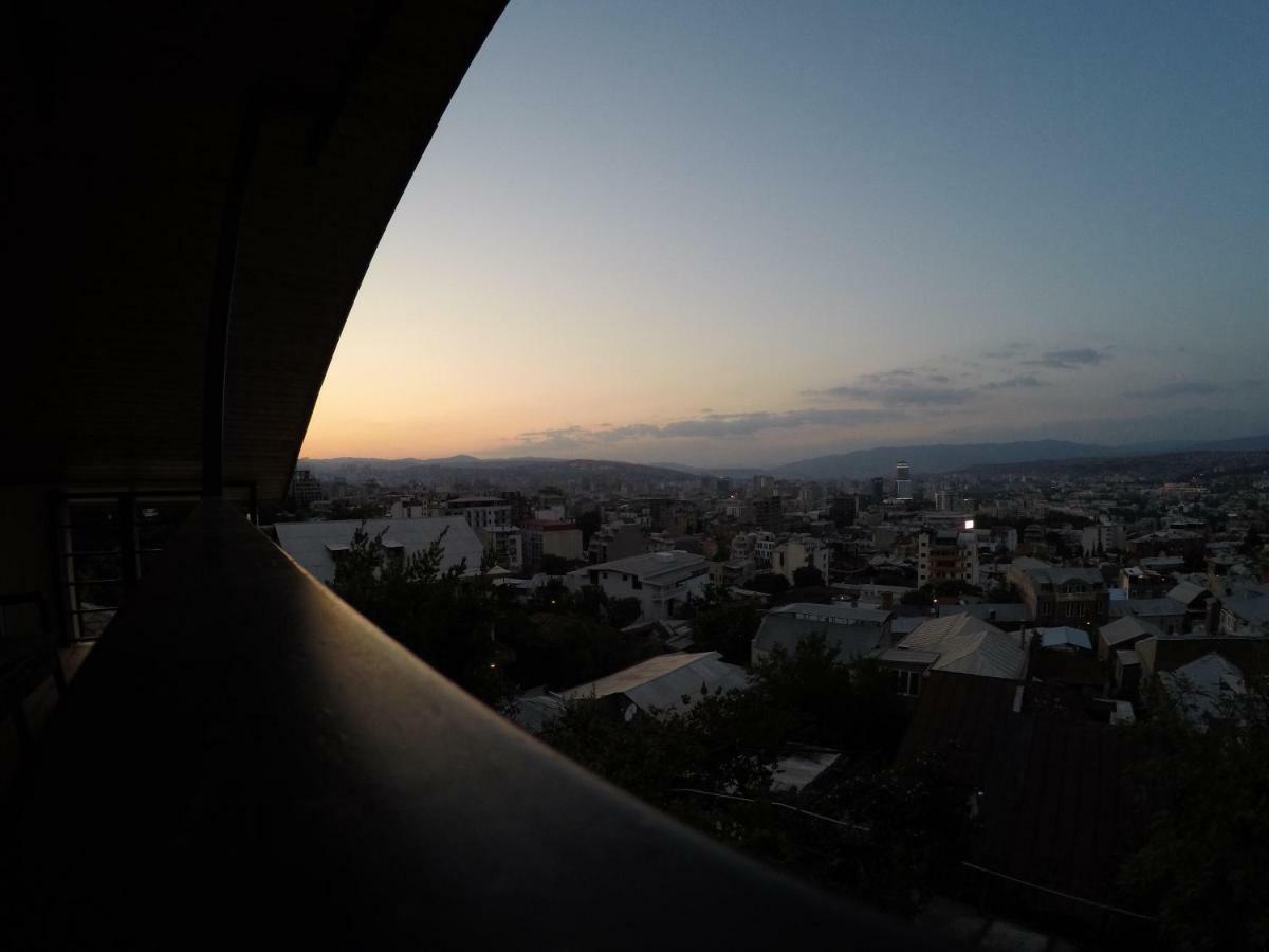 ホテルPanorama Stairway ティビリシ エクステリア 写真